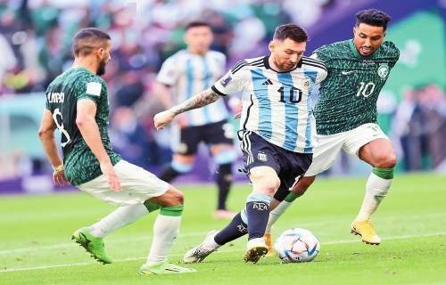 1射0正！利物浦亿元先生首发68分钟几乎隐形 数据惨淡态度更差