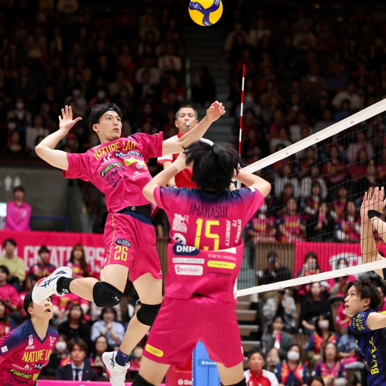 赌场心理：免费筹码如何降低风险感知？（赌场心理学：免费筹码怎样削弱你的风险感知？）