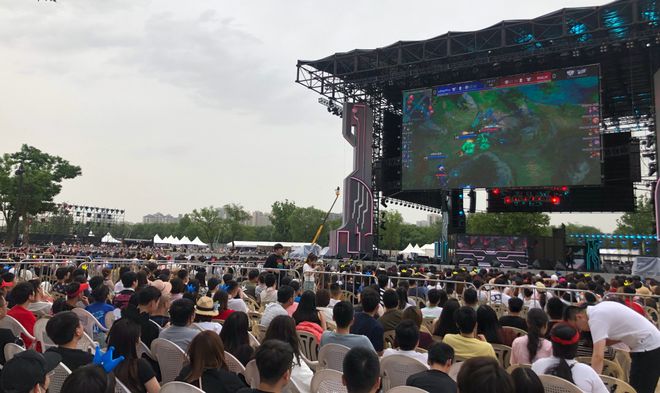 随后果断选 随后果断选