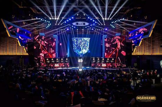 但她没有被 但她没有被